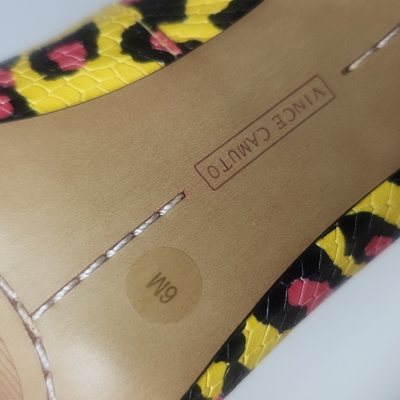 Vince Camuto Treesha painterly python-embossed Print Point-toe Pump - Picture 7 of 9